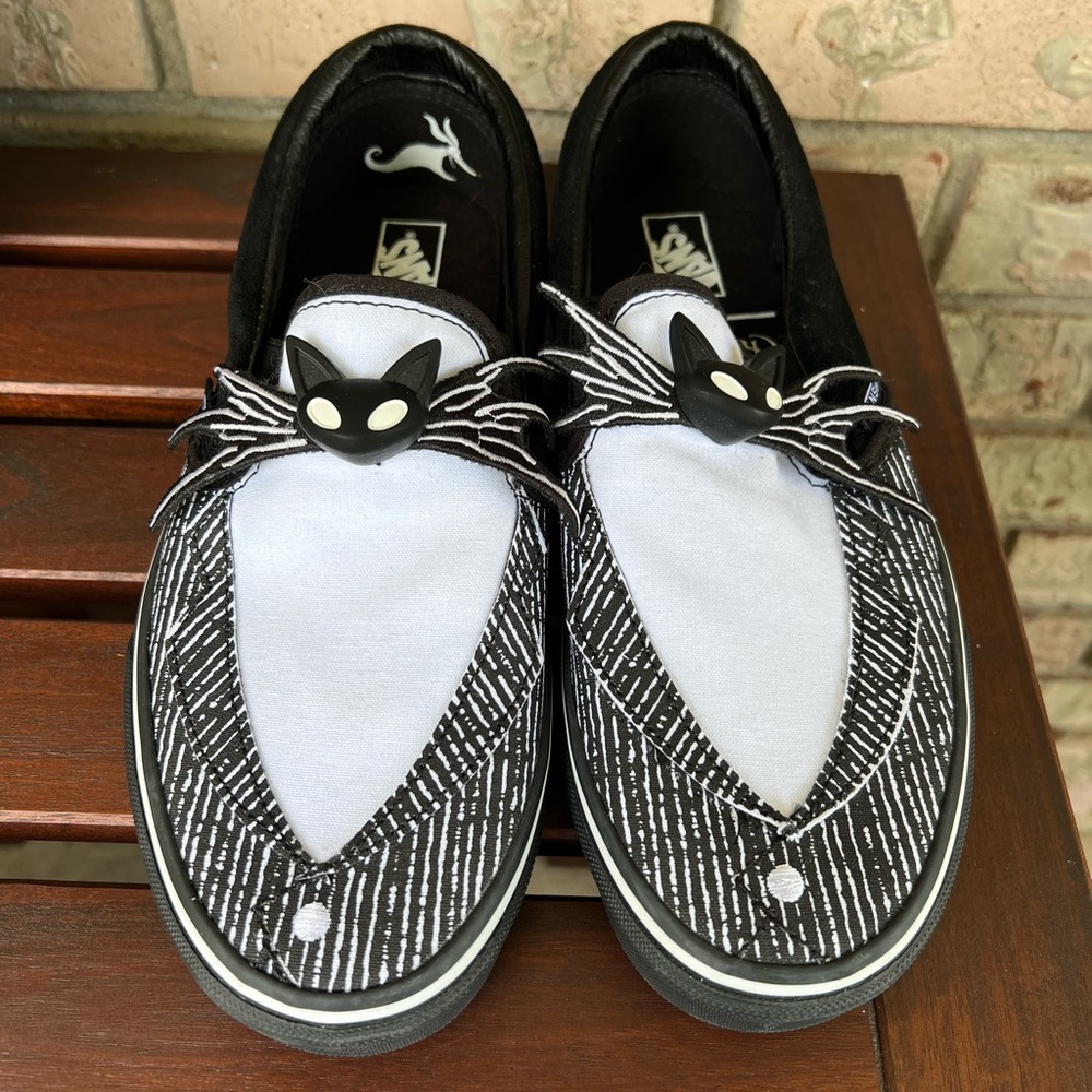 Nightmare Before Christmas • Jack Skellington Tuxedo Slip On Vans
